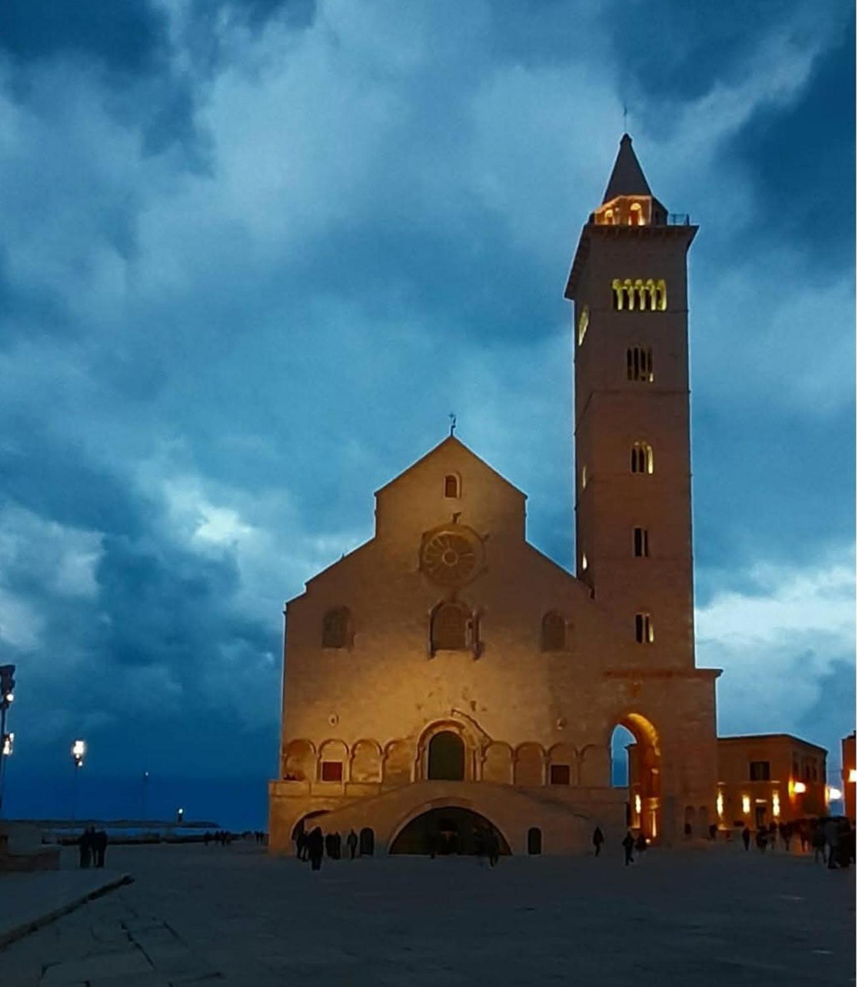 Ognissanti80 Apartment Trani Luaran gambar